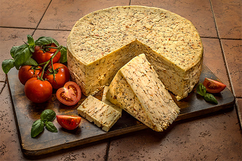 4.5 oz. Tomato Basil Cheddar image 0